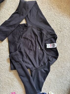 Gymshark Black Long Sleeve Seamless Crop Top